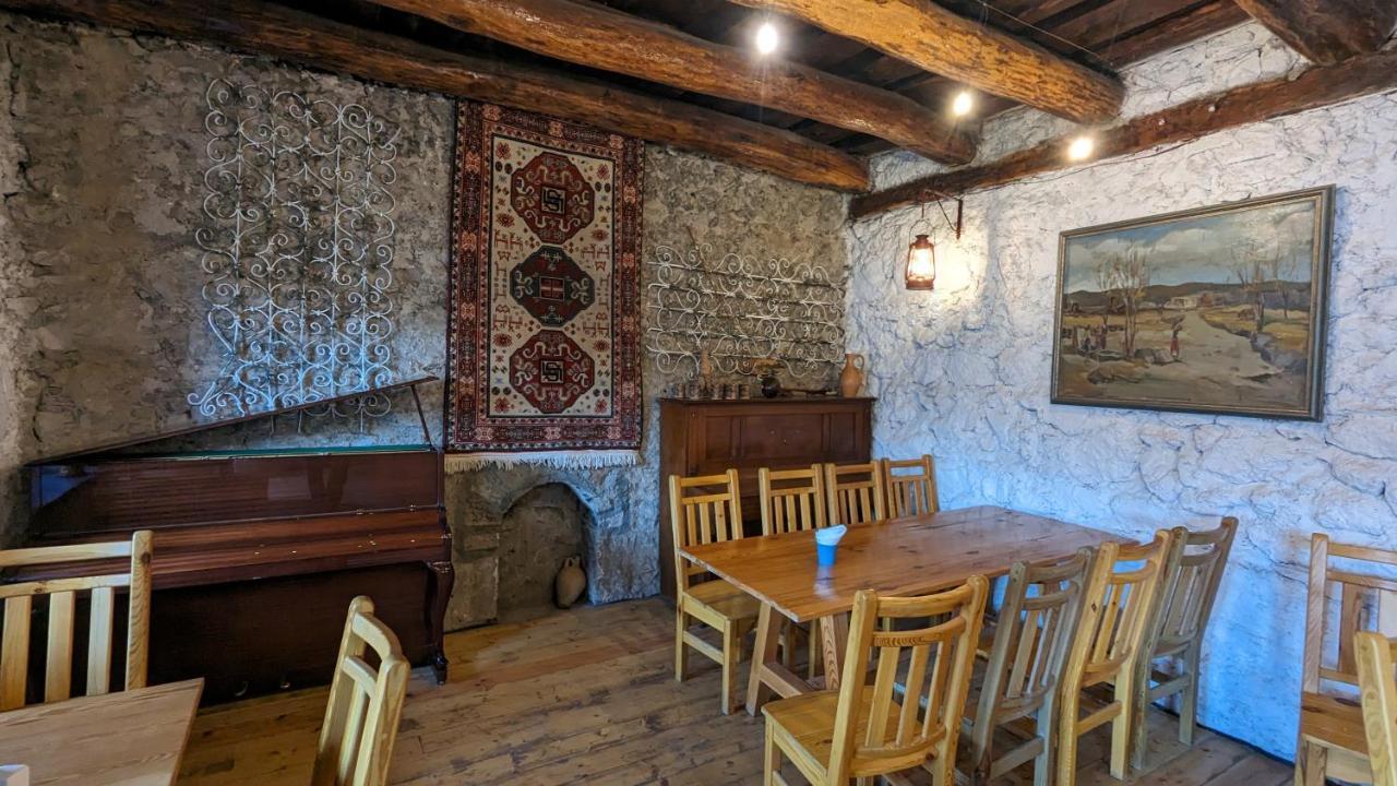 Hotel Arevi Gosh Εξωτερικό φωτογραφία